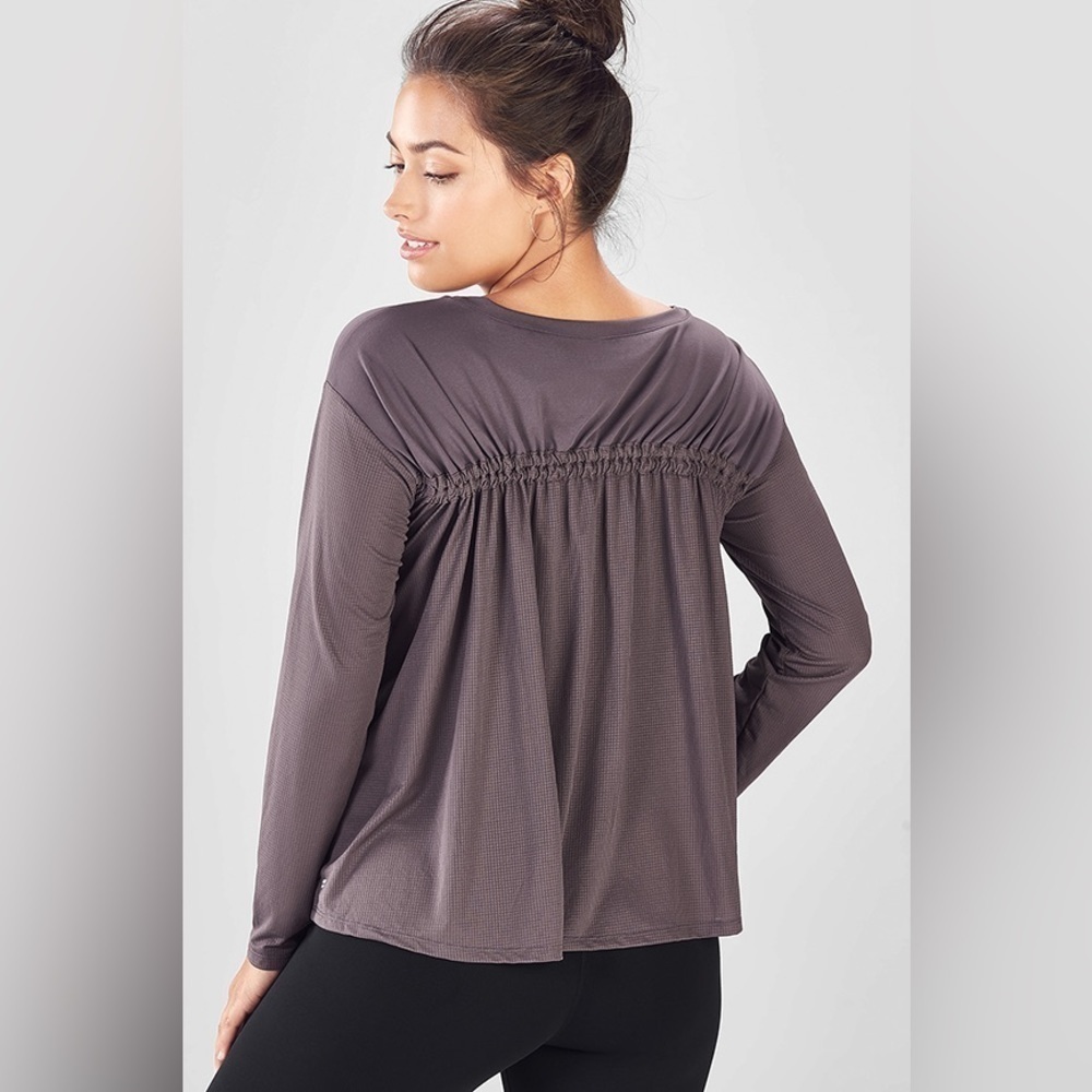 EUC Fabletics Cashel Cinched Long-Sleeve Top in Shadow, M